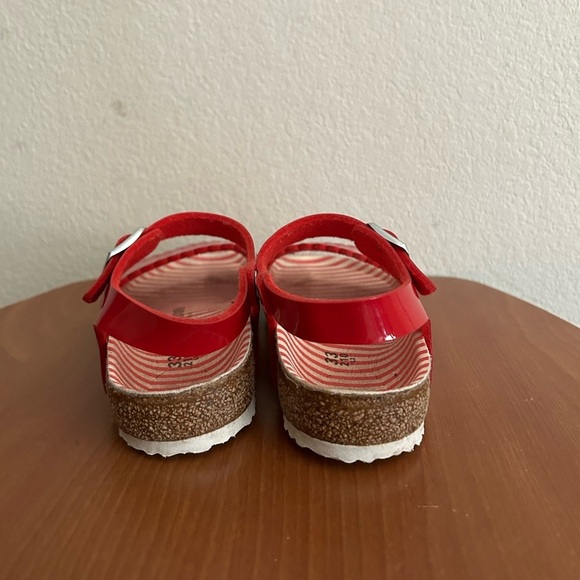 BIRKENSTOCK Risa Girls Nautical Stripes Red Patent BirkoFlor Size 2 Outdoor Run - Picture 9 of 10